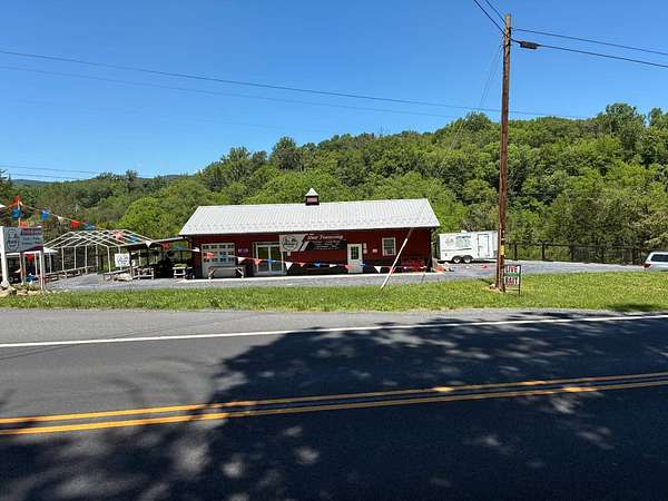 5.5 Acres of Commercial Land for Sale in Bentonville, Virginia