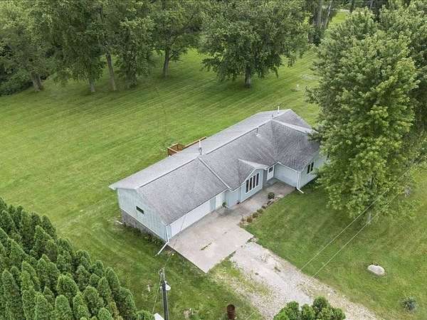 4.88 Acres of Land with Home for Sale in Homestead, Iowa