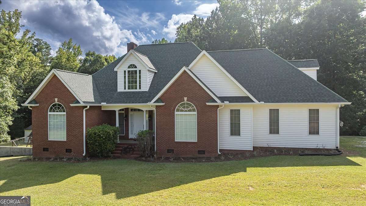 2 Acres of Land with Home for Sale in Elberton, Georgia
