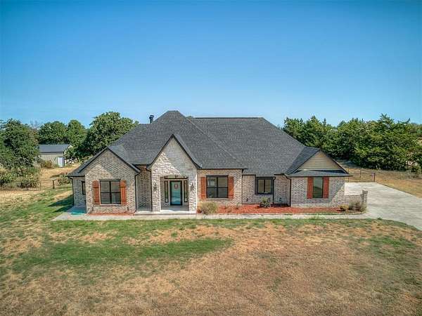 2.42 Acres of Land with Home for Sale in Choctaw, Oklahoma