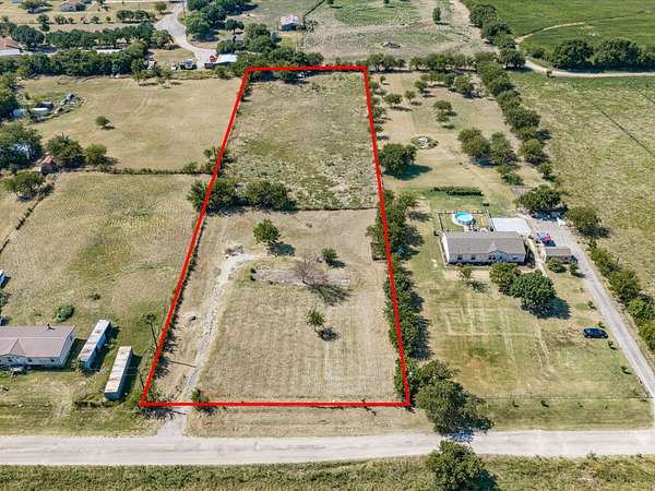 2.5 Acres of Residential Land for Sale in New Fairview, Texas