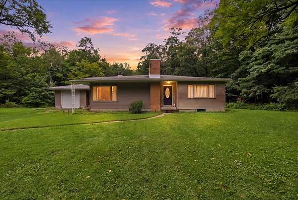 6.23 Acres of Land with Home for Sale in Mansfield, Ohio