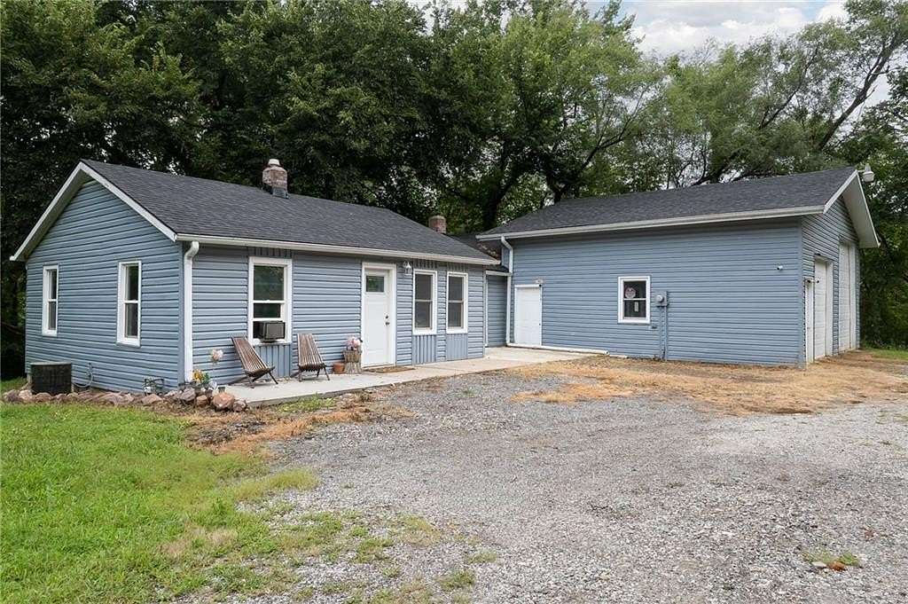 5.13 Acres of Land with Home for Sale in St. Joseph, Missouri