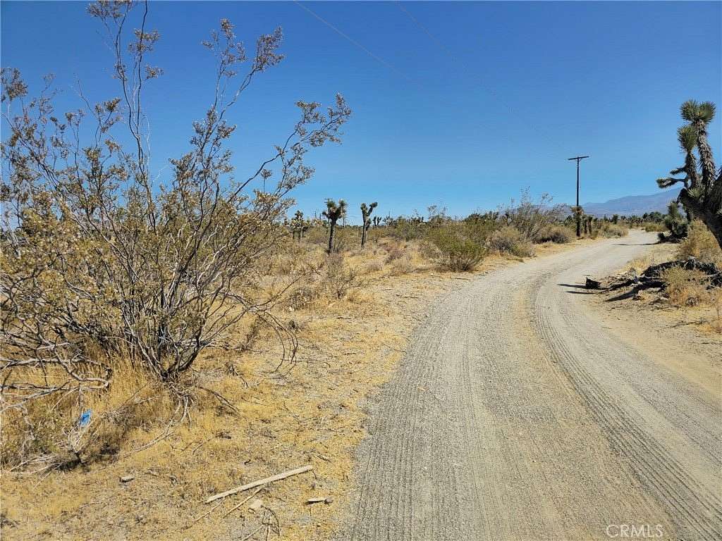 4.77 Acres of Residential Land for Sale in Phelan, California