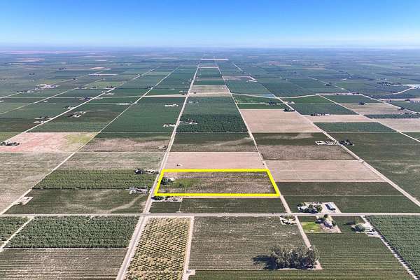 20 Acres of Land for Sale in Kerman, California