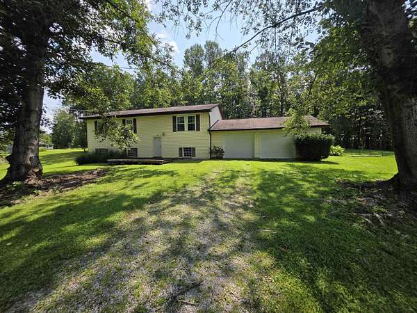 3.1 Acres of Land with Home for Sale in Charleston, West Virginia