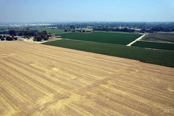 32.8 Acres of Agricultural & Residential Land for Sale in Caldwell, Idaho