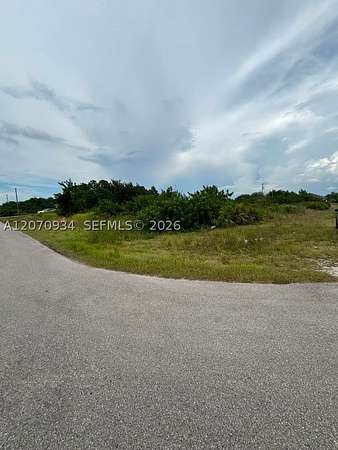 0.25 Acres of Residential Land for Sale in Lehigh Acres, Florida