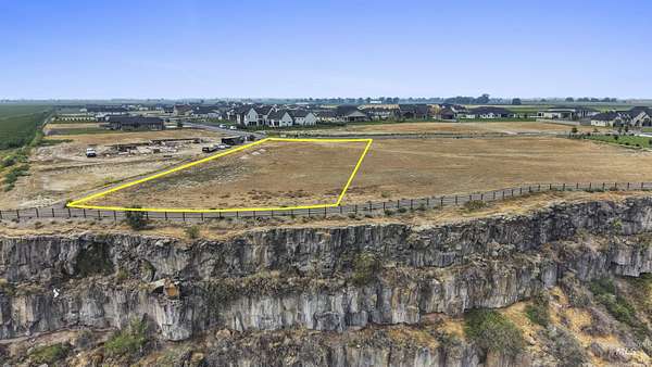 1 Acre of Residential Land for Sale in Twin Falls, Idaho