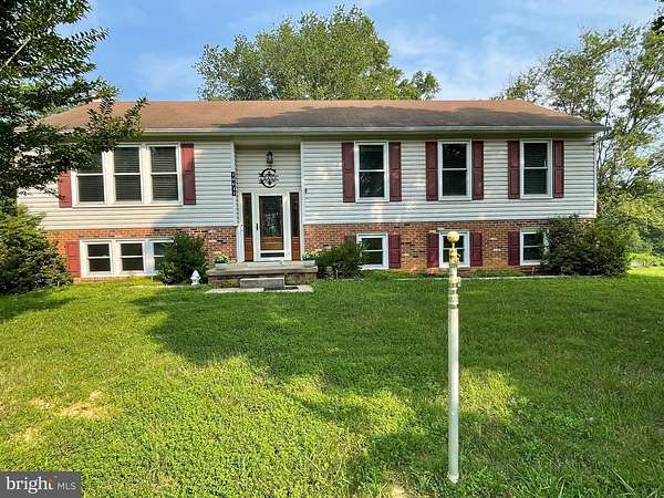 2 Acres of Land with Home for Sale in Jeffersonton, Virginia