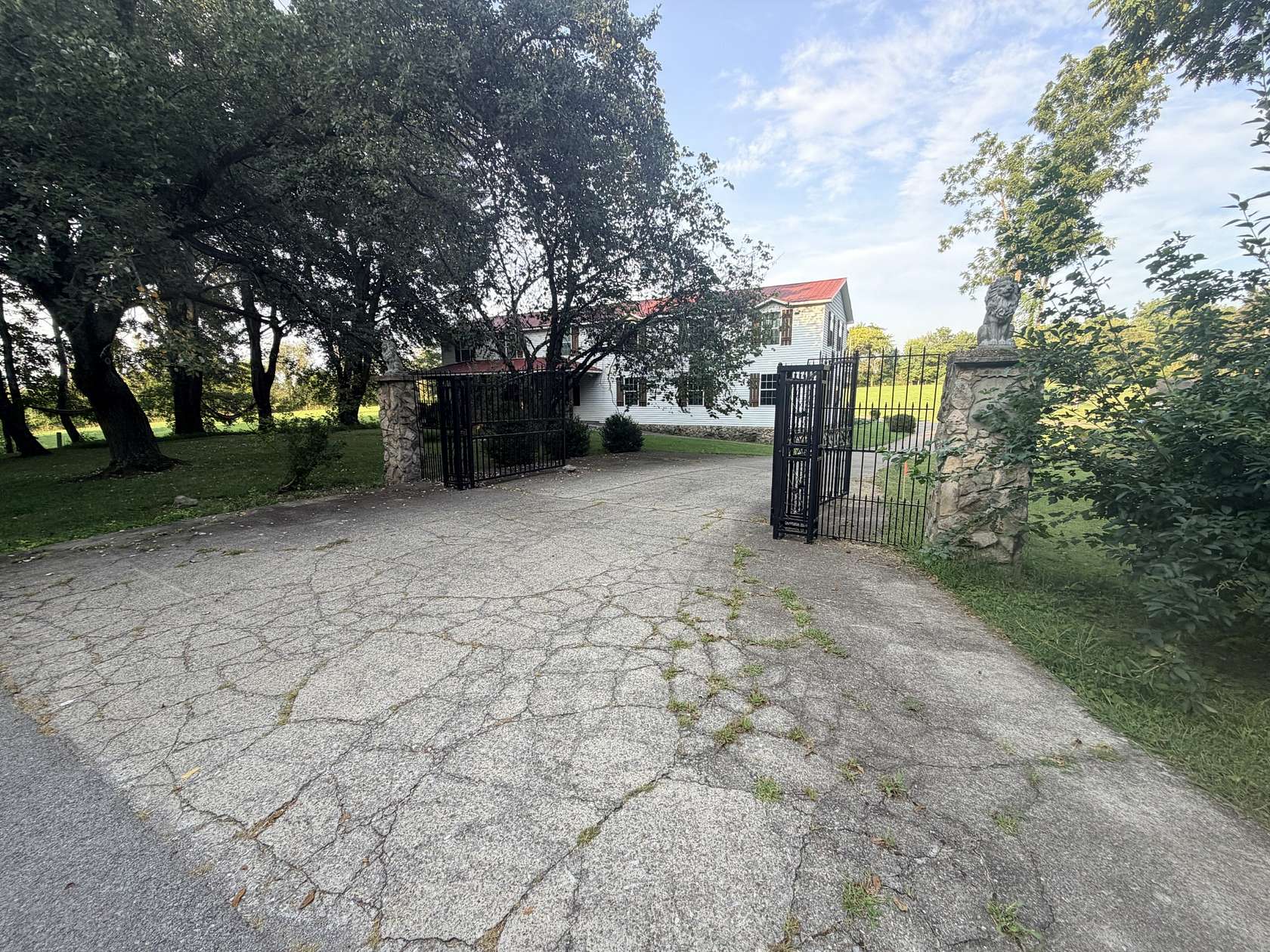 3 Acres of Land with Home for Sale in Oak Grove, Kentucky