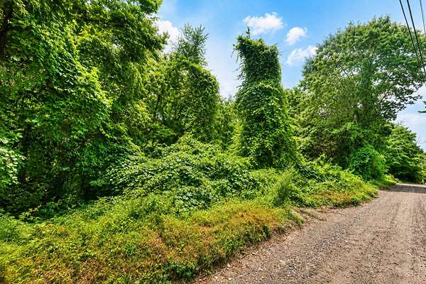 9 Acres of Land for Sale in Killingly Town, Connecticut