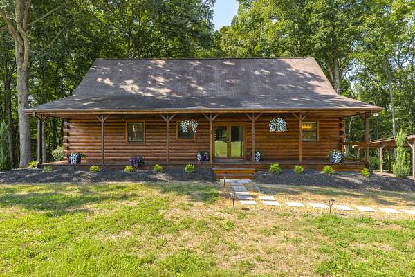 5 Acres of Land with Home for Sale in Cumberland City, Tennessee