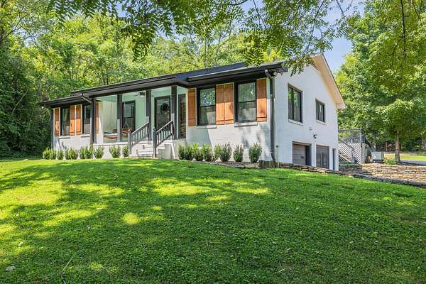 2 Acres of Land with Home for Sale in Franklin, Tennessee