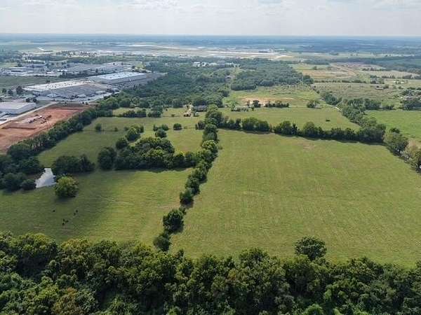 40 Acres of Land with Home for Sale in Springfield, Missouri