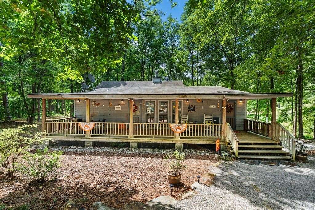 11.8 Acres of Recreational Land with Home for Sale in Hamilton, Georgia