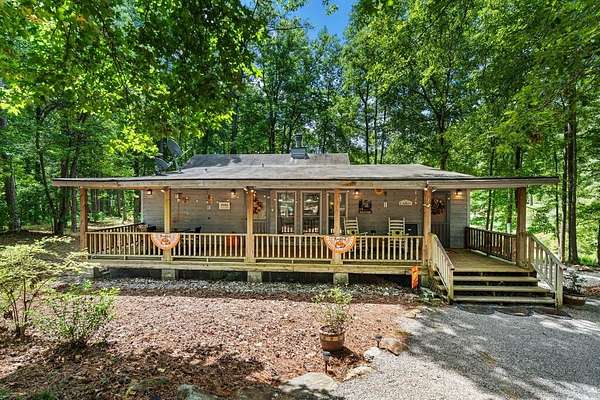 11.8 Acres of Recreational Land with Home for Sale in Hamilton, Georgia