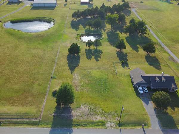 1 Acre of Residential Land for Sale in Pottsboro, Texas