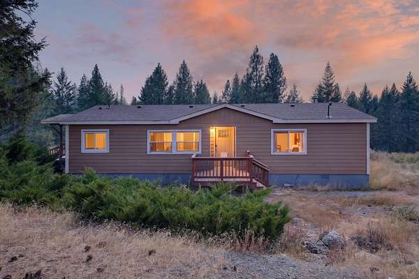 10 Acres of Land with Home for Sale in Mead, Washington