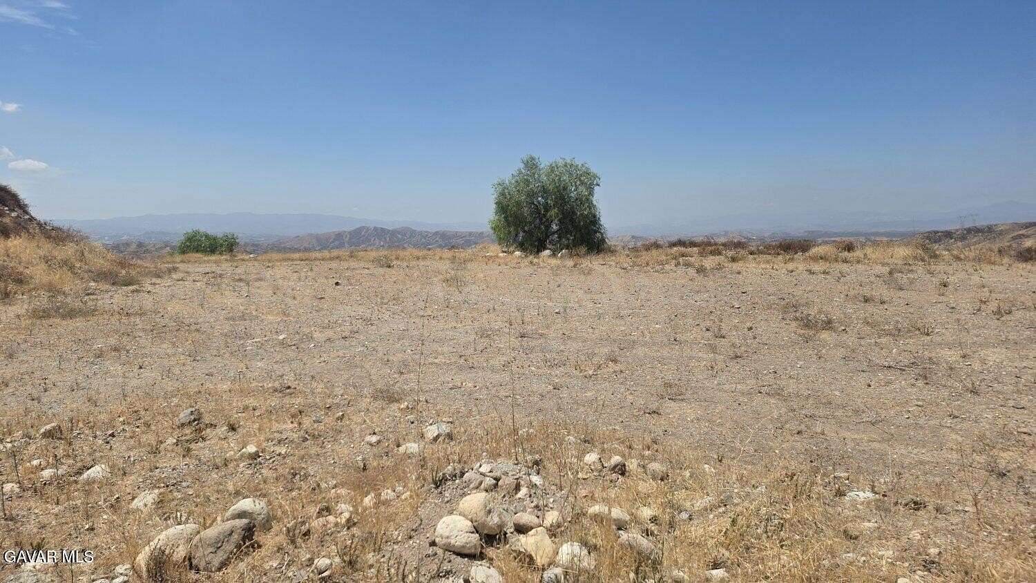 2.52 Acres of Land for Sale in Agua Dulce, California