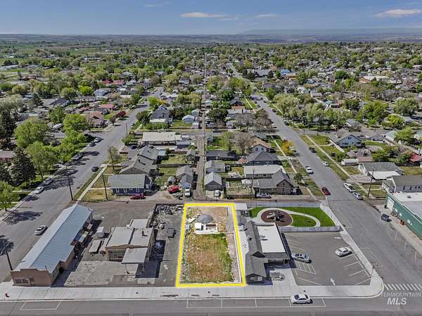 0.14 Acres of Mixed-Use Land for Sale in Buhl, Idaho
