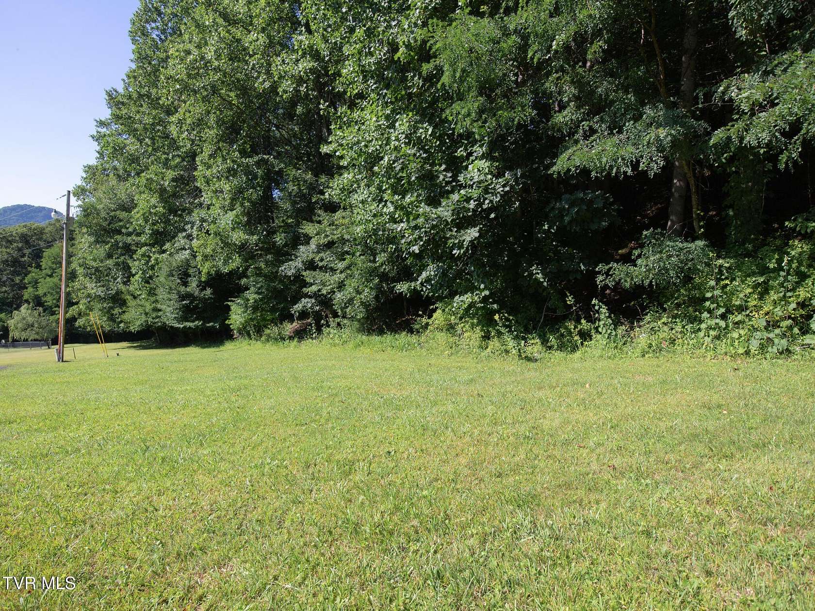 3.79 Acres of Residential Land for Sale in Roan Mountain, Tennessee