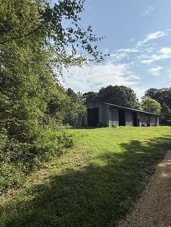 11.2 Acres of Land for Sale in Paris, Tennessee