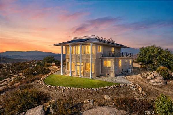 19.7 Acres of Land with Home for Sale in Hemet, California