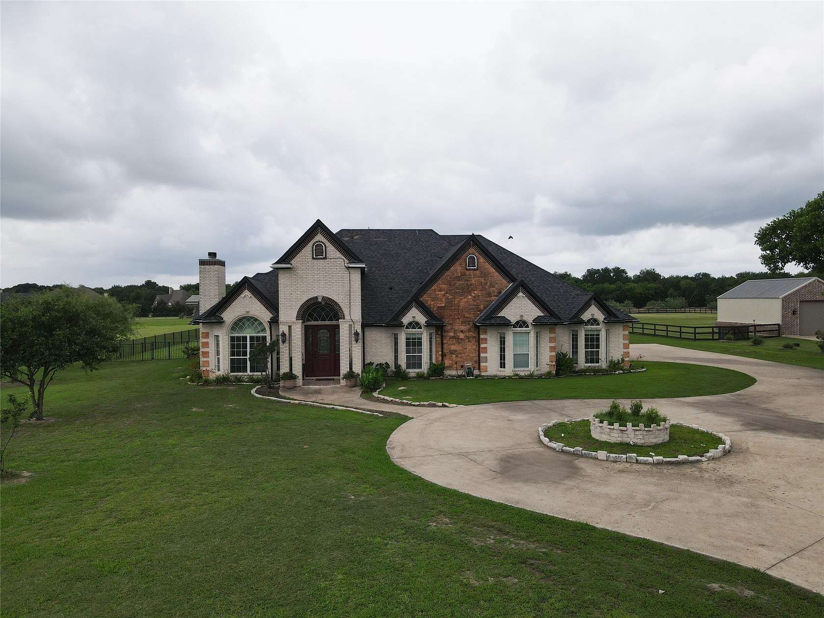 2 Acres of Land with Home for Lease in Royse City, Texas