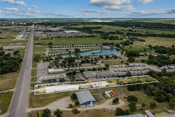 2 Acres of Commercial Land for Sale in Corsicana, Texas