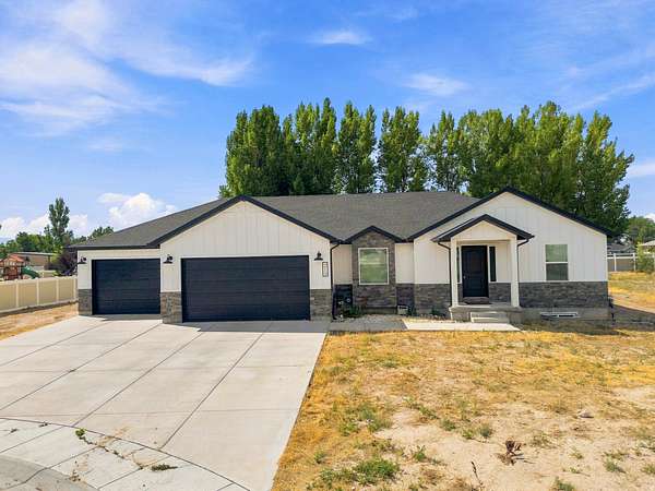 1.58 Acres of Land with Home for Sale in Gunnison, Utah