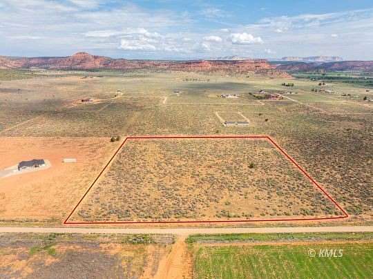10 Acres of Land for Sale in Kanab, Utah
