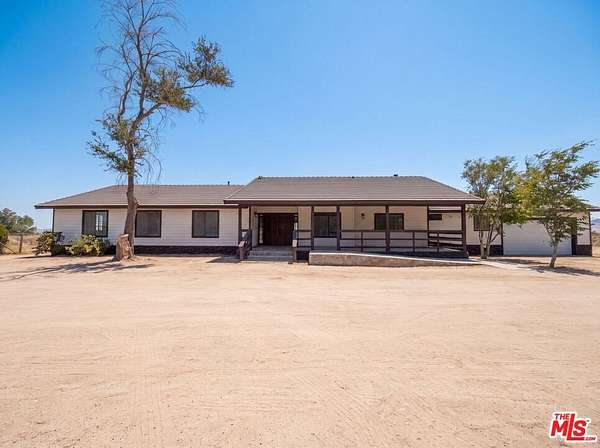 2.39 Acres of Land with Home for Sale in Rosamond, California