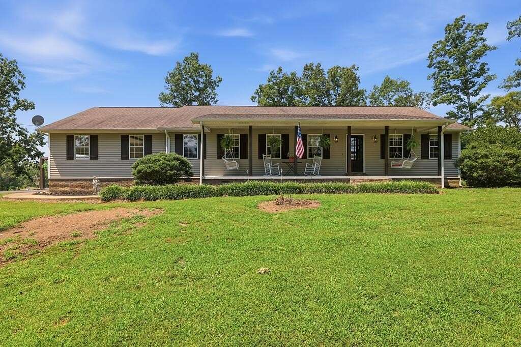 4 Acres of Land with Home for Sale in Yuma, Tennessee