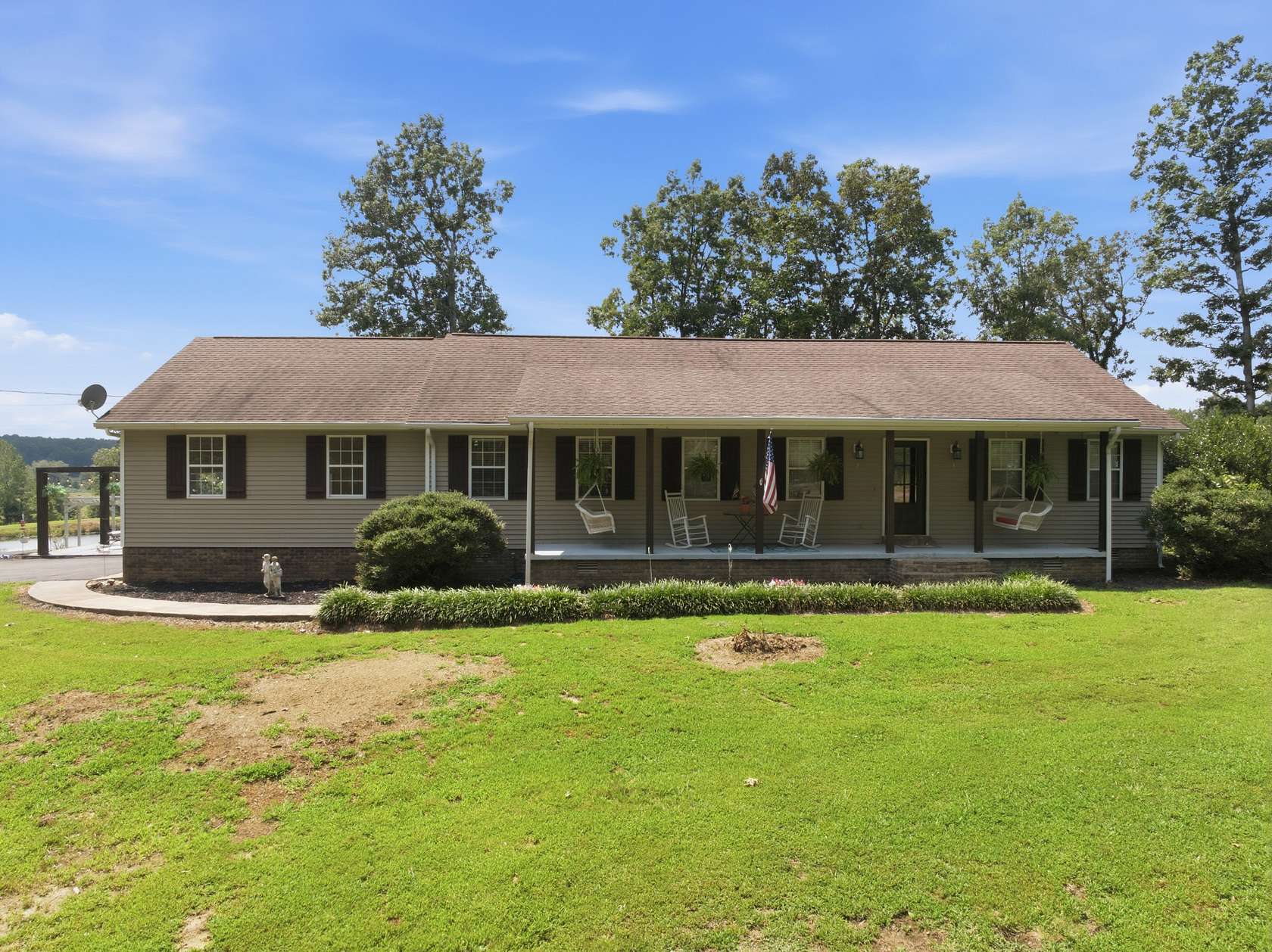 4 Acres of Land with Home for Sale in Yuma, Tennessee
