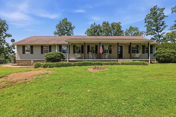 4 Acres of Land with Home for Sale in Yuma, Tennessee