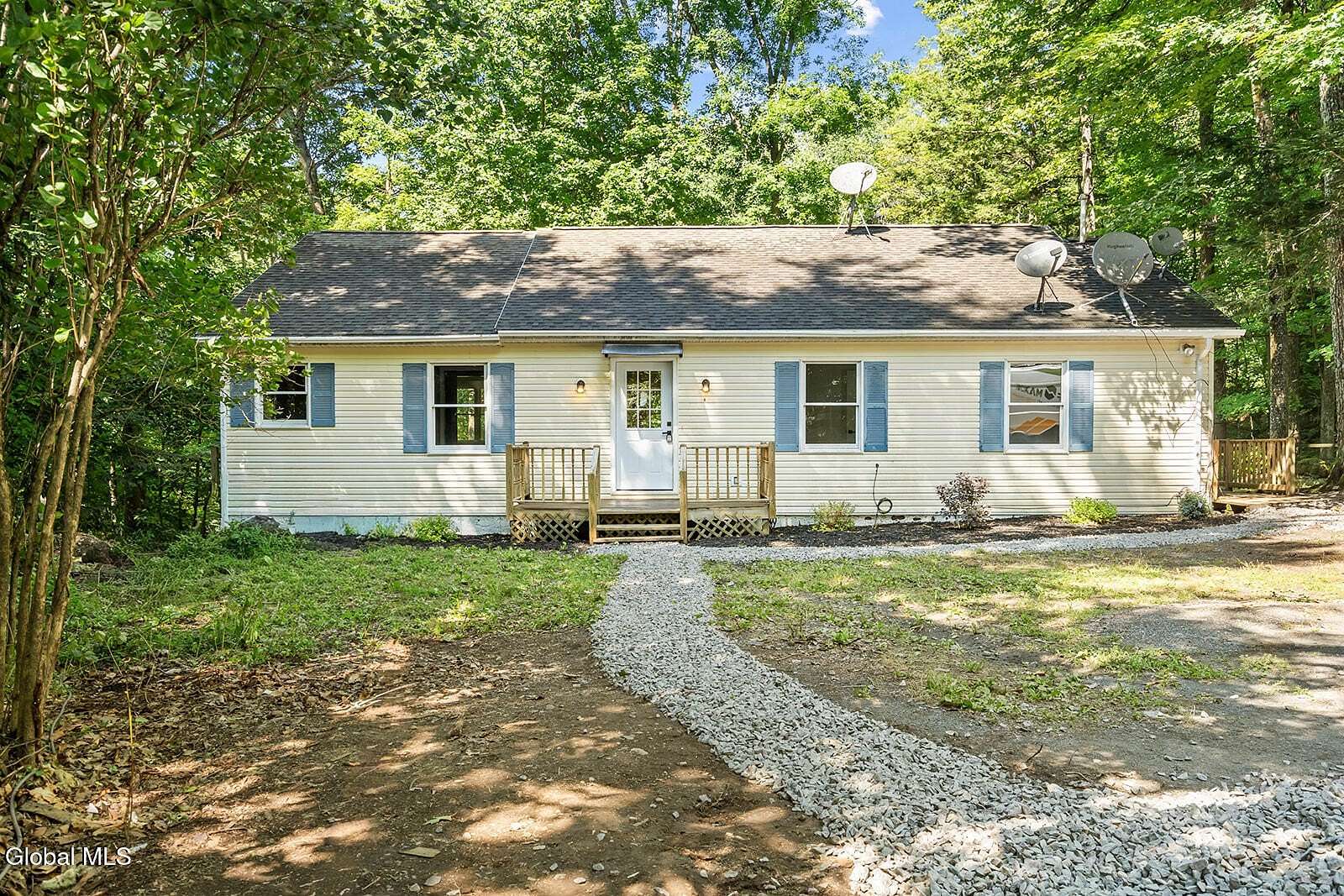 9.1 Acres of Land with Home for Sale in Greenwich, New York