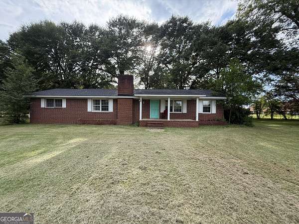1.5 Acres of Land with Home for Sale in Vienna, Georgia