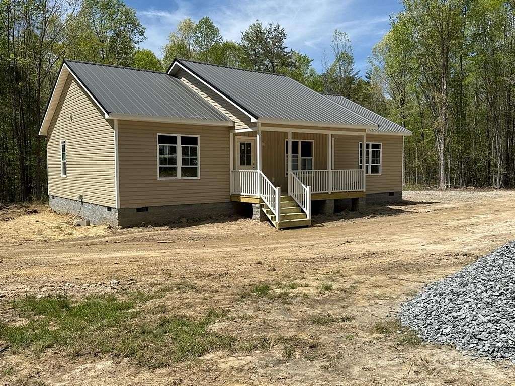 2.9 Acres of Land with Home for Sale in Farmville, Virginia