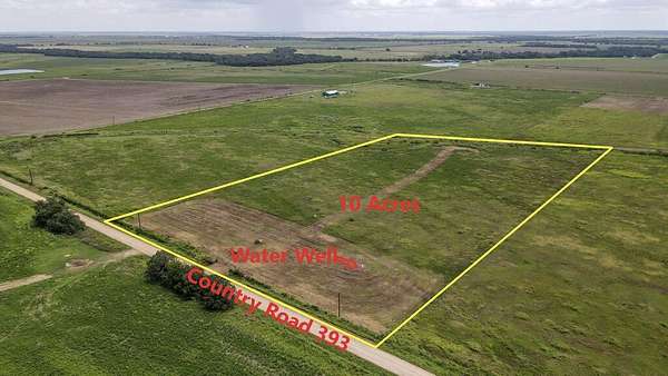 10.1 Acres of Land for Sale in Louise, Texas