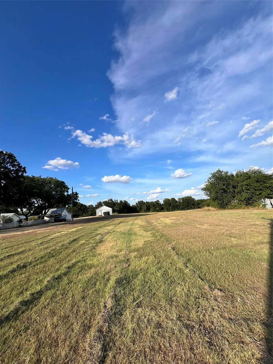 1 Acre of Residential Land for Sale in Waco, Texas