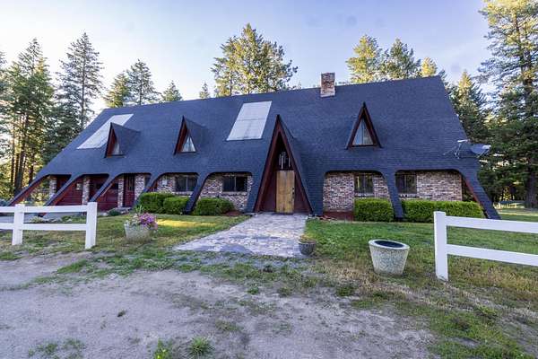 26 Acres of Recreational Land with Home for Sale in Deer Park, Washington