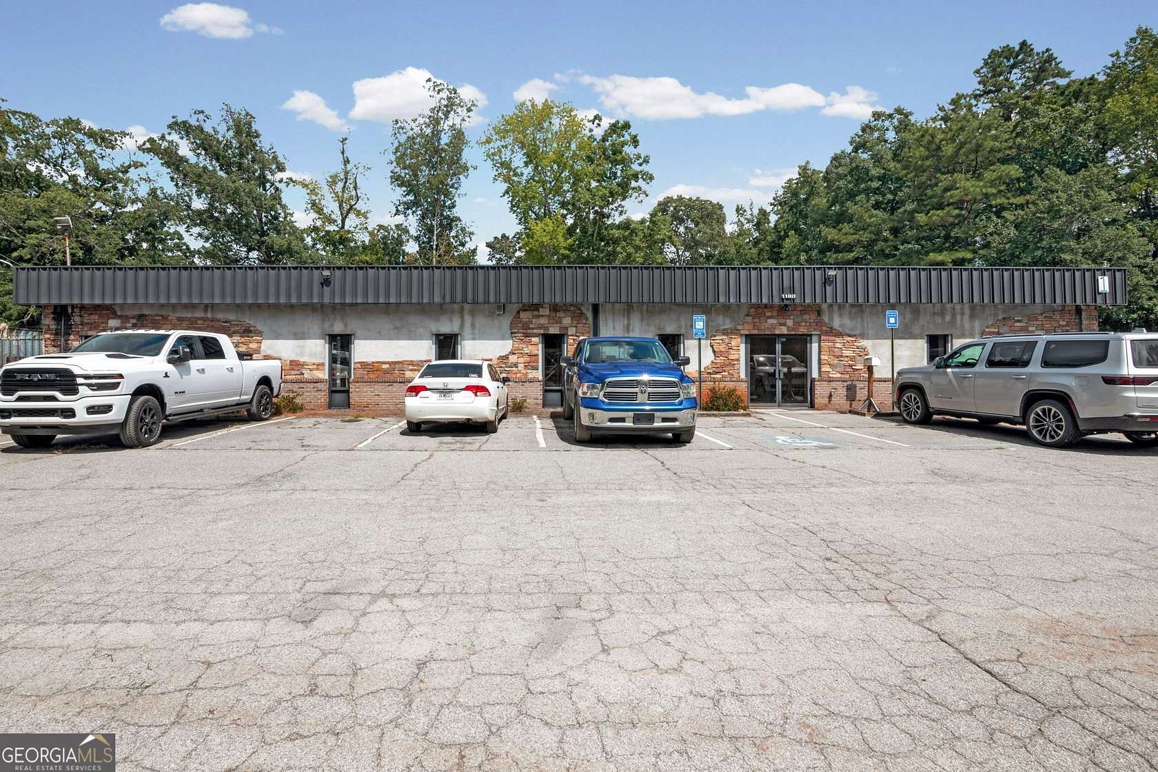 5 Acres of Improved Commercial Land for Sale in Newnan, Georgia