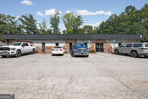 5 Acres of Improved Commercial Land for Sale in Newnan, Georgia