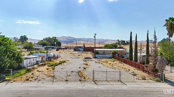 0.28 Acres of Residential Land for Sale in Maricopa, California