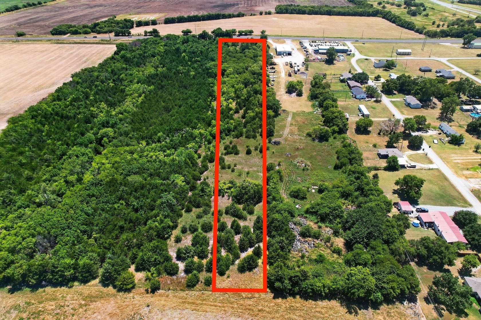 5 Acres of Residential Land for Sale in Southmayd, Texas