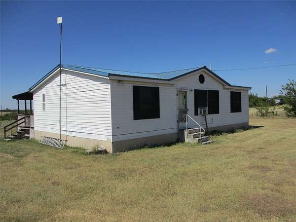 12 Acres of Land with Home for Sale in Itasca, Texas