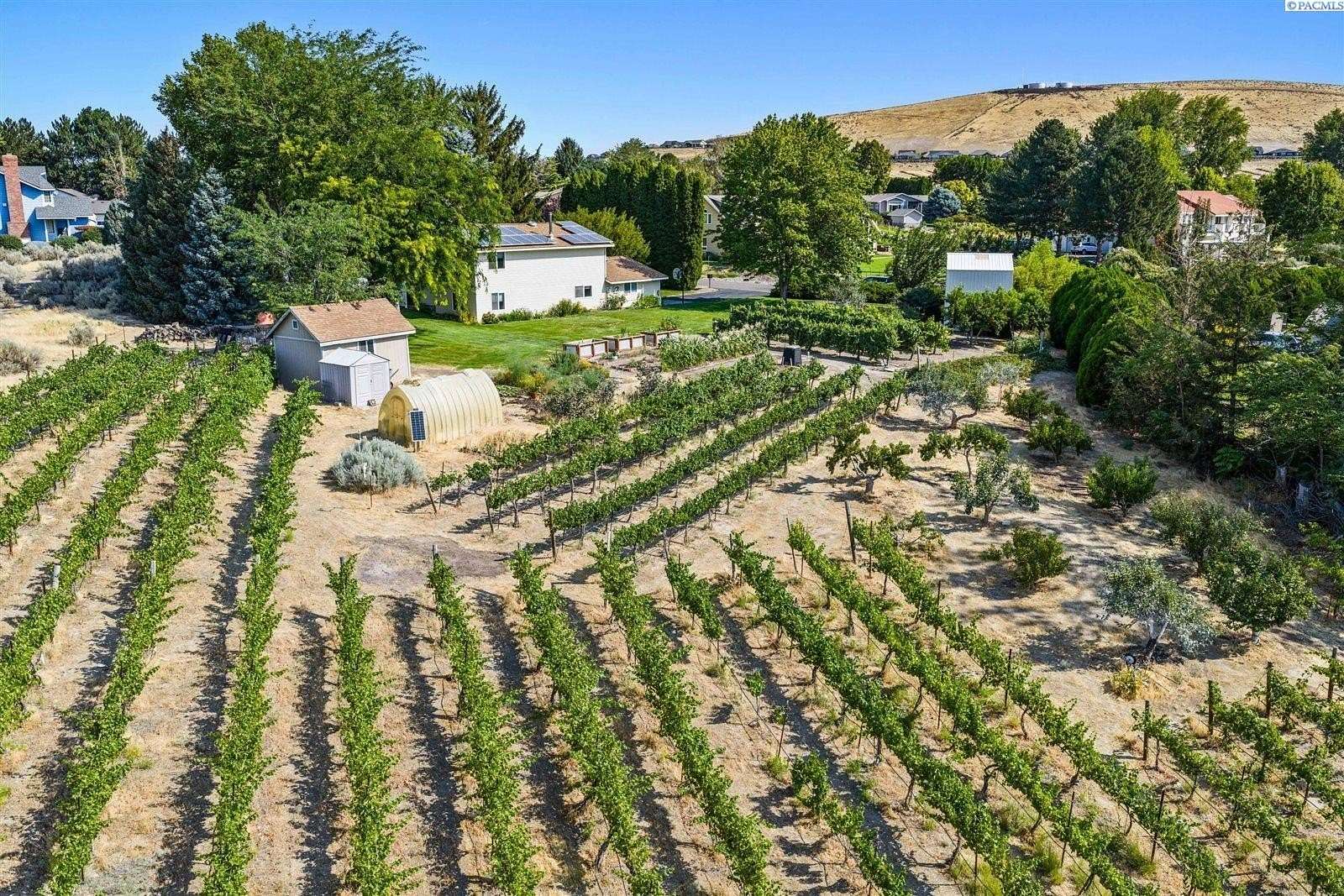 2.6 Acres of Land with Home for Sale in Kennewick, Washington