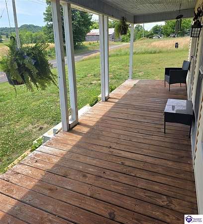 2.5 Acres of Land with Home for Lease in Magnolia, Kentucky