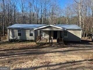 5.89 Acres of Land with Home for Lease in Hartwell, Georgia